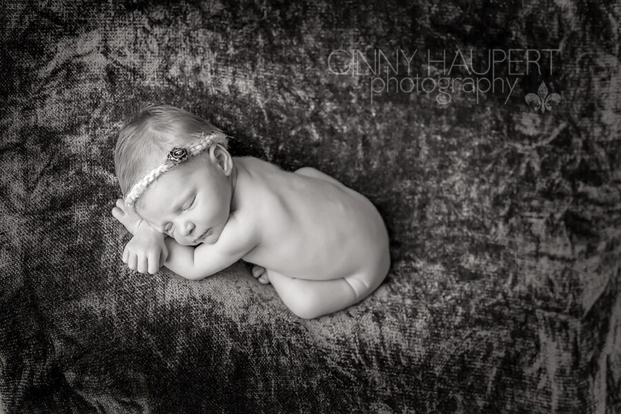 Ginny Haupert Newborn GHP_9669bw