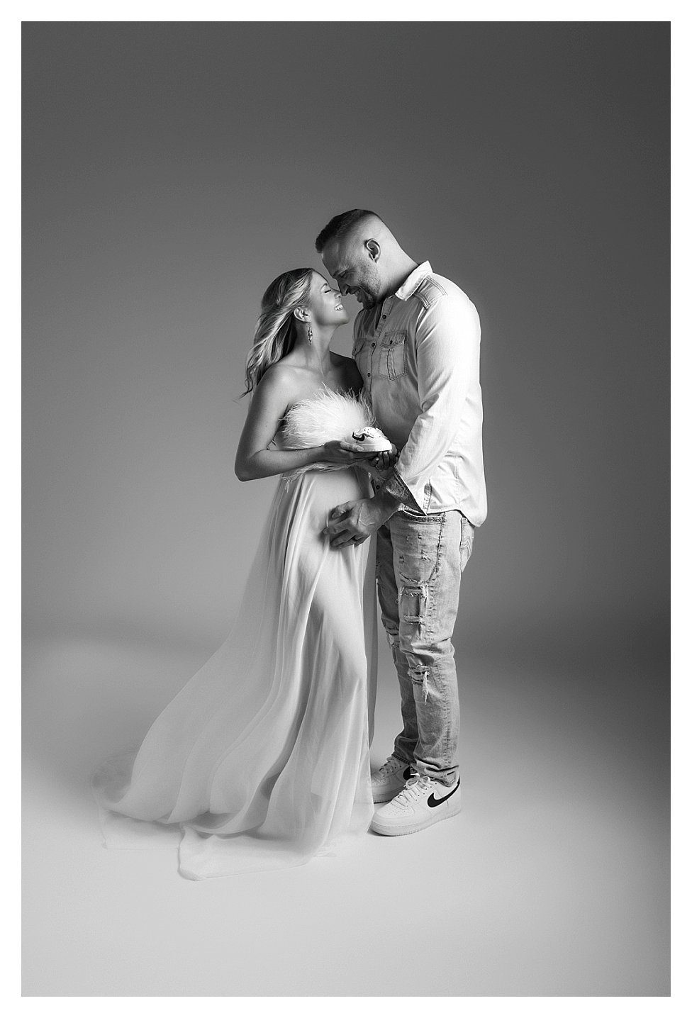 denver, best, top, maternity, photographers, photographer, studio, photoshoot, castle rock, springs, couples, indoor, gowns